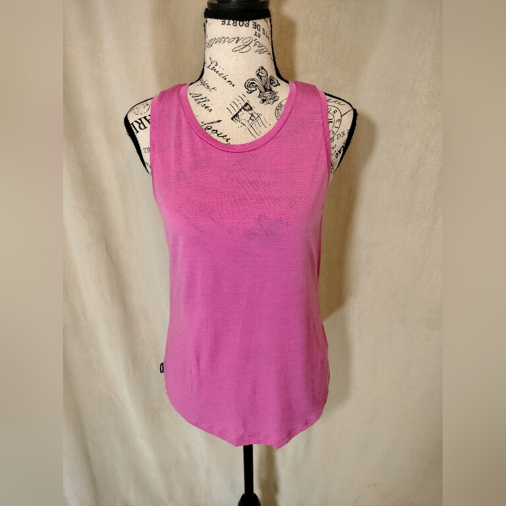EUC! Icebreaker Women's Vibrant Pink Tank Top. Size S